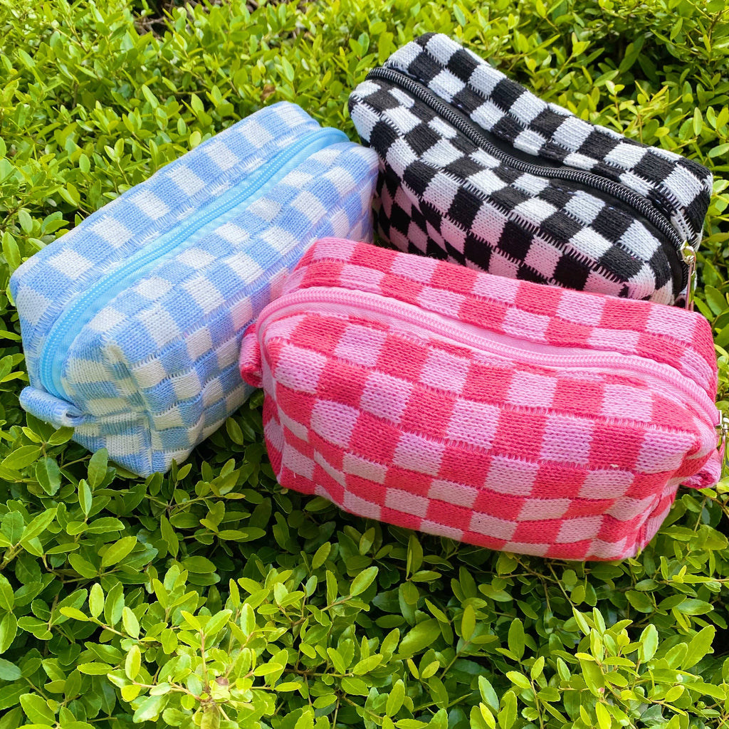 Checkered Cosmetic Bag - Stylish & Durable Makeup Organizer
