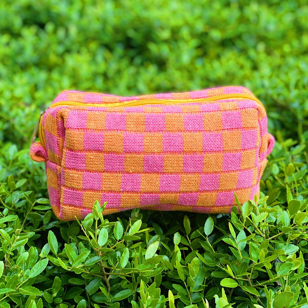 Checkered Cosmetic Bag - Stylish & Durable Makeup Organizer