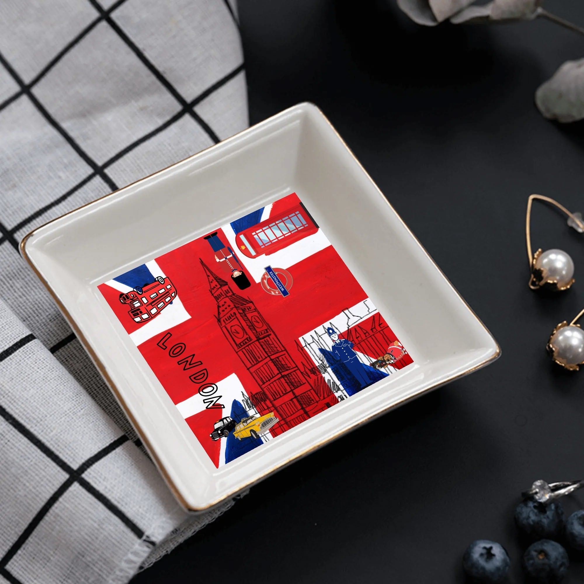 Station to Station London Mahjong Snack, Dice, Trinket Pickens Plates
