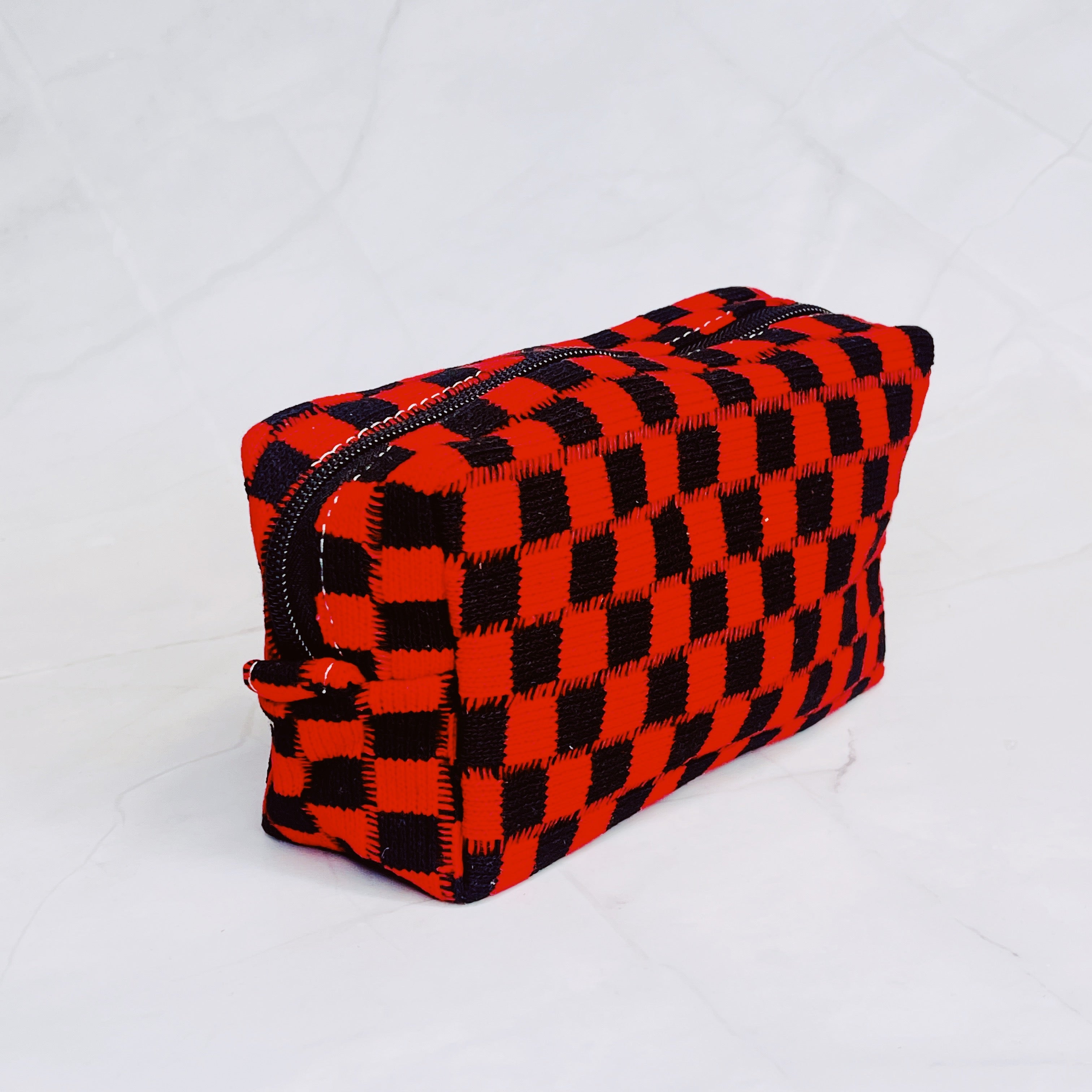 Checkered Cosmetic Bag - Stylish & Durable Makeup Organizer