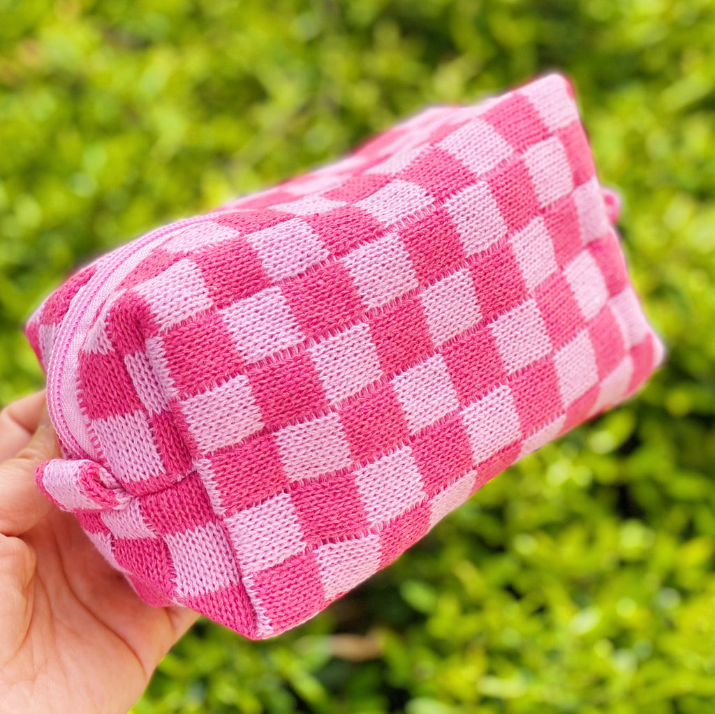 Checkered Cosmetic Bag - Stylish & Durable Makeup Organizer