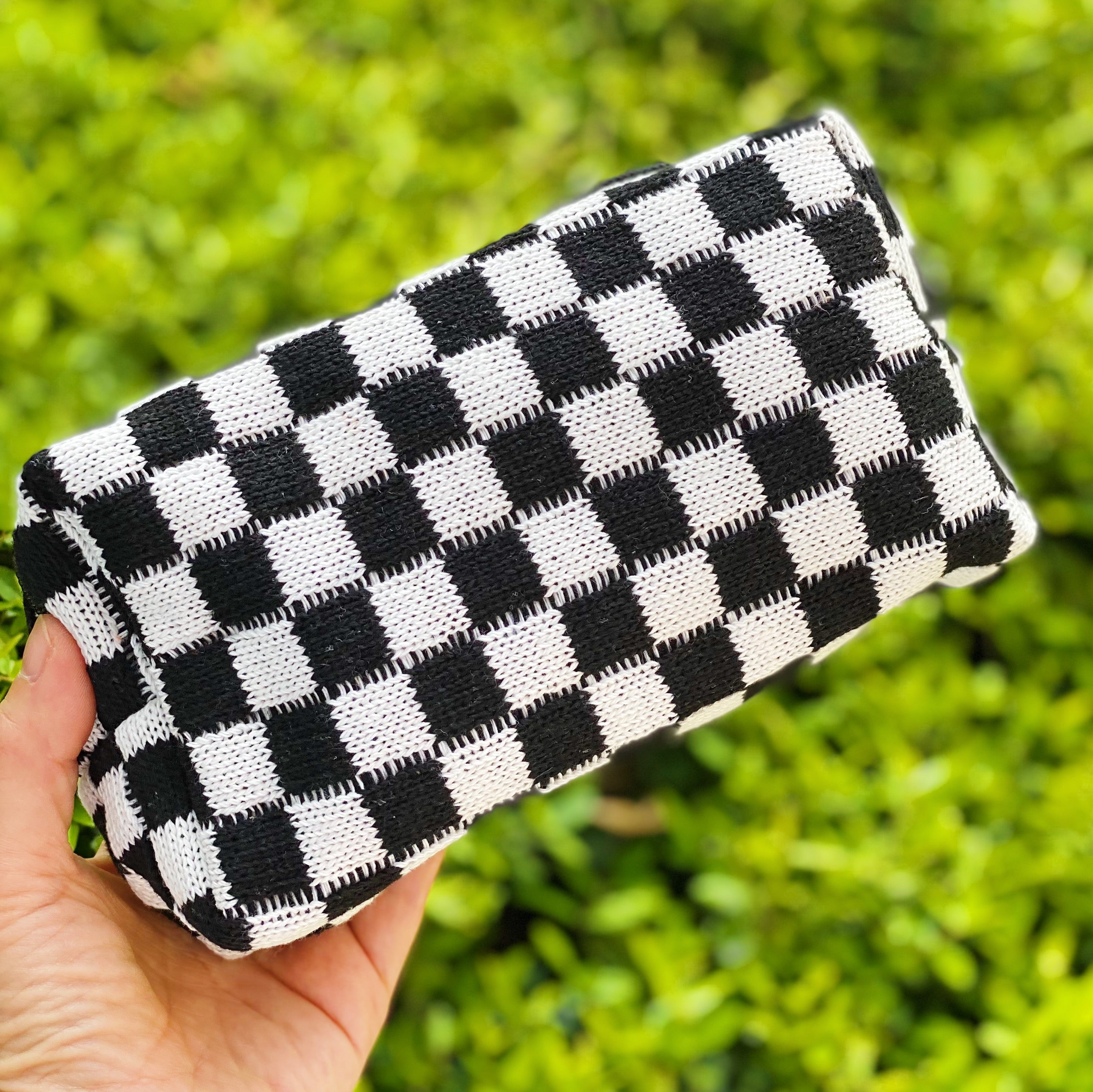 Checkered Cosmetic Bag - Stylish & Durable Makeup Organizer