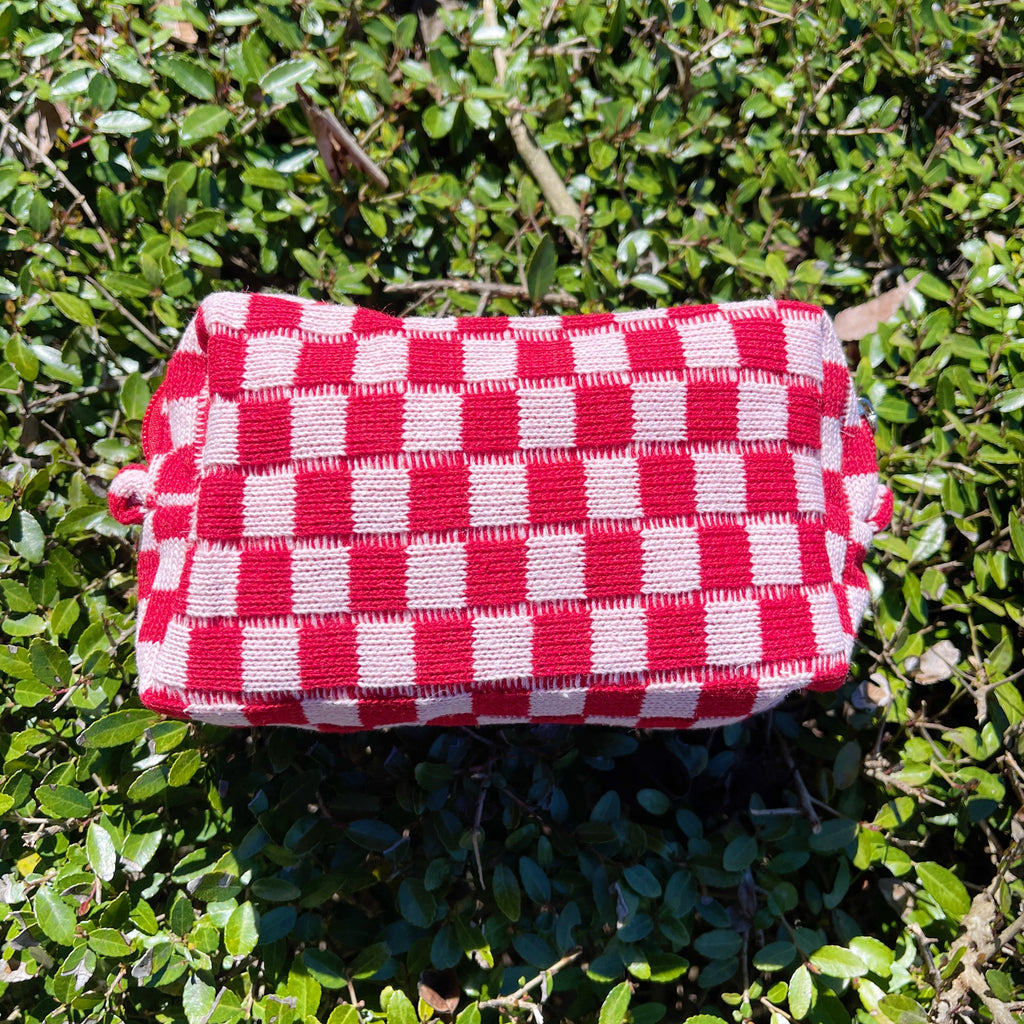 Checkered Cosmetic Bag - Stylish & Durable Makeup Organizer