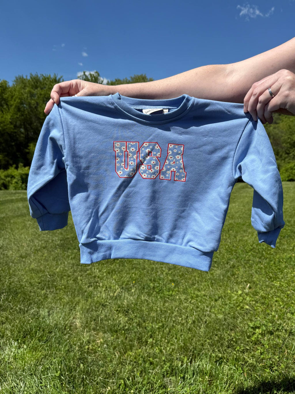USA Daisy Crewneck Sweatshirt - more colors