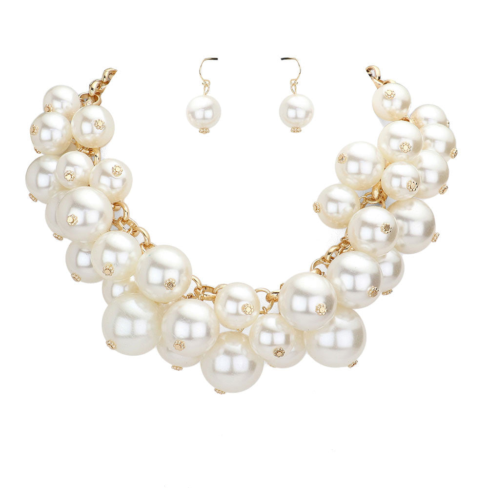 Chunky Pearl Collar Necklace