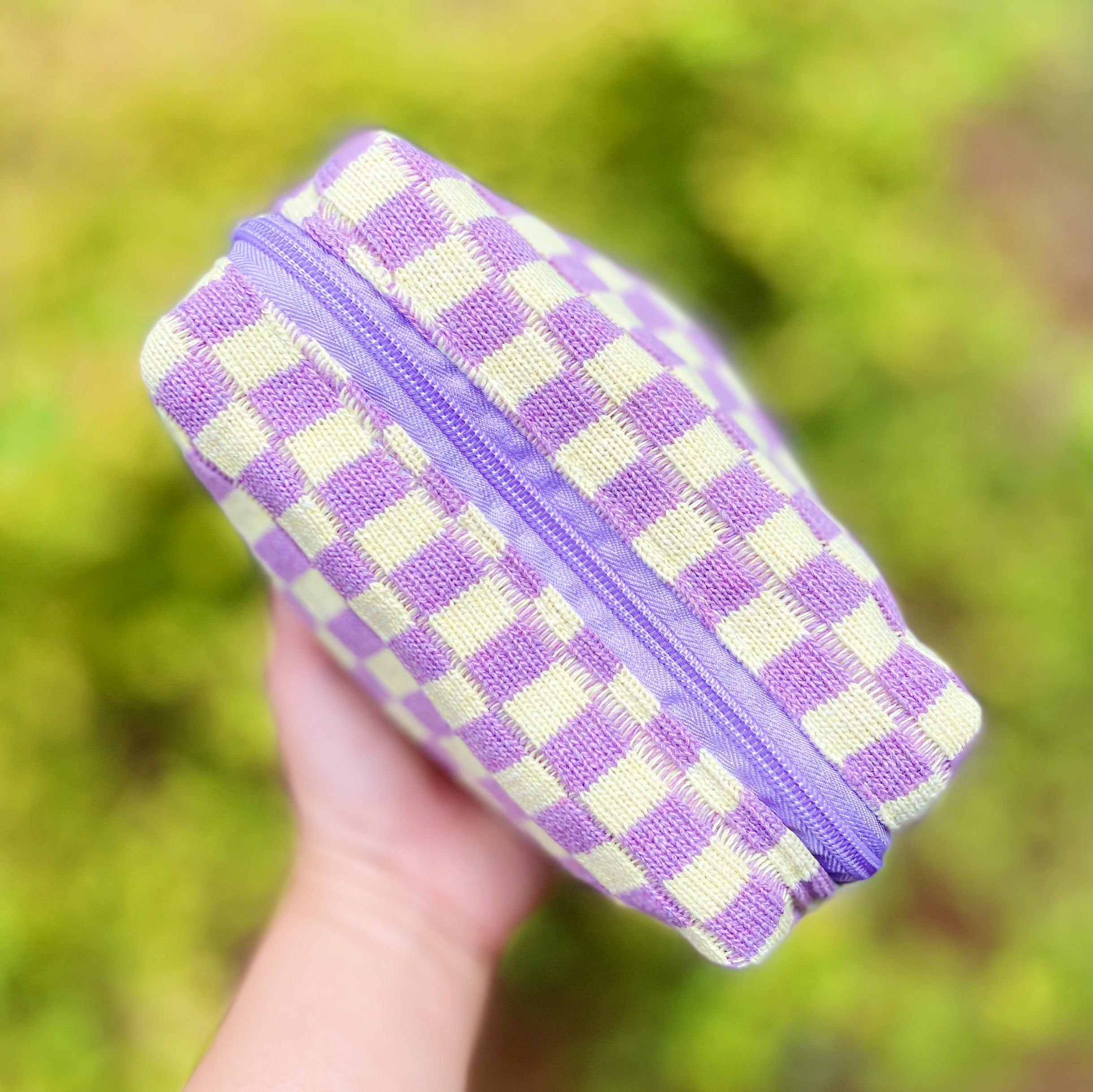 Checkered Cosmetic Bag - Stylish & Durable Makeup Organizer