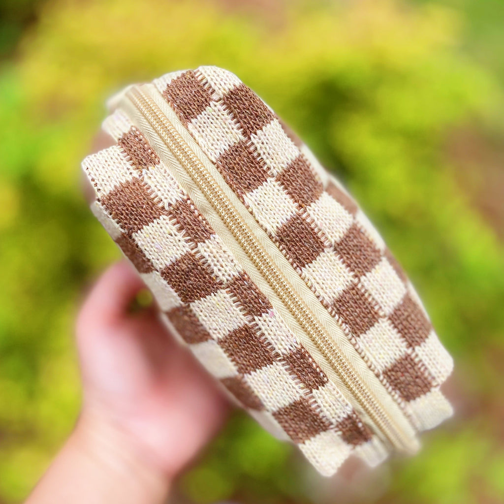 Checkered Cosmetic Bag - Stylish & Durable Makeup Organizer