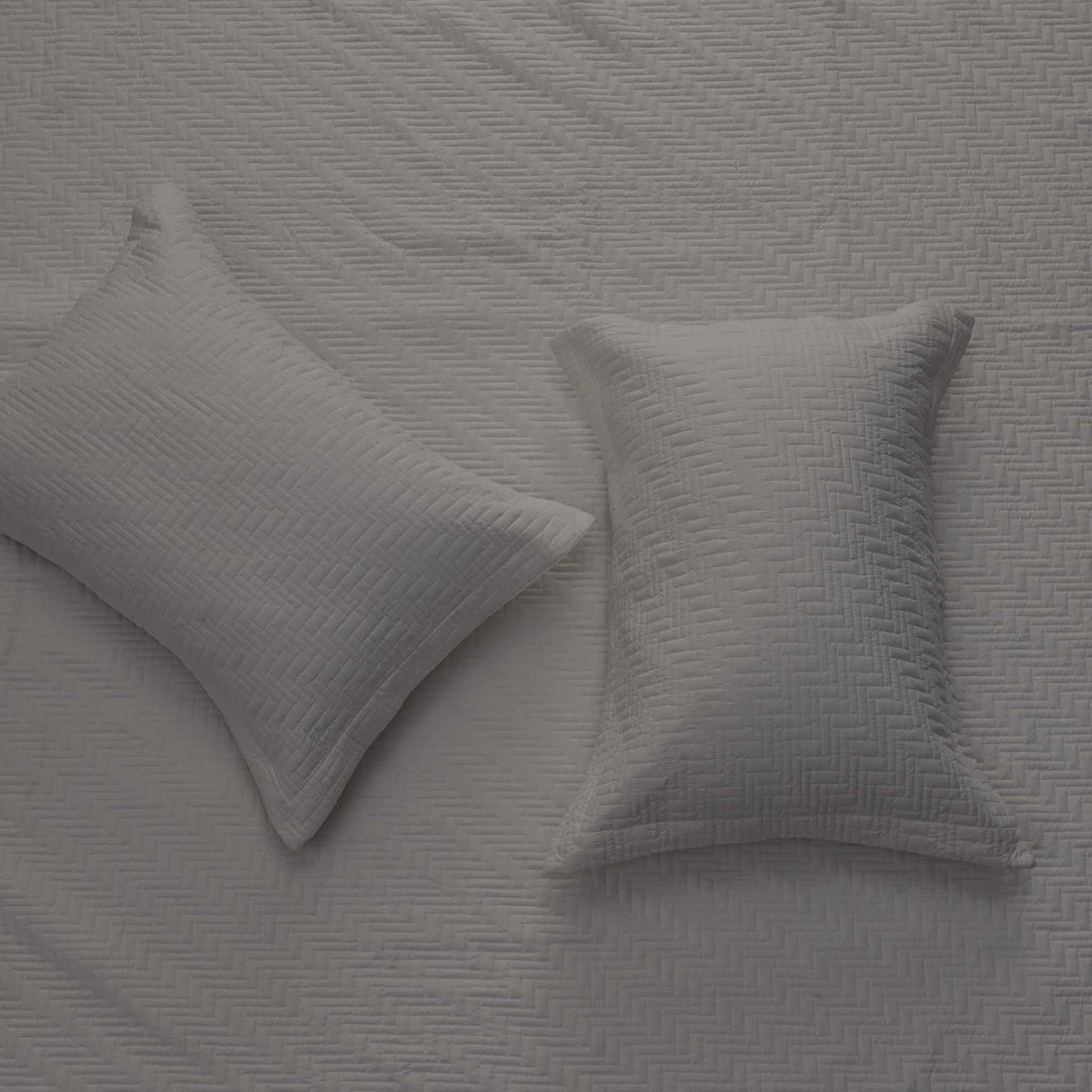 3-Piece Herringbone Stitched Quilt - Louise Collection